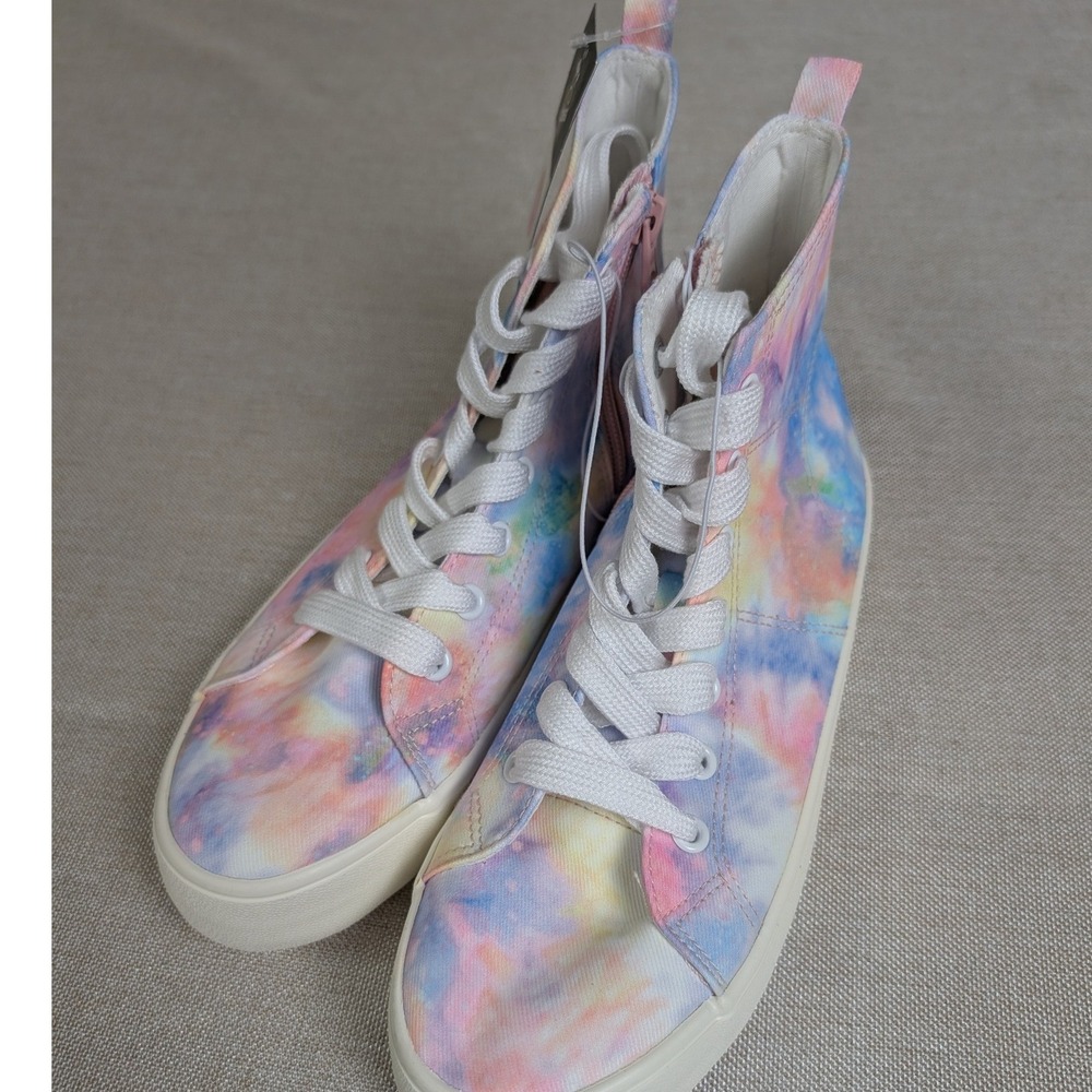 Art Class High Top Sneakers Girls 4 Multicolor NWT Tie Dye Side Zip Canvas Shoes - Picture 2 of 3